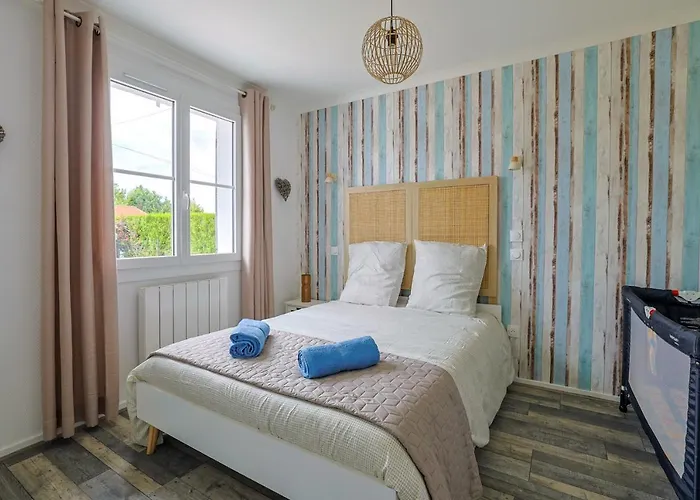 Le Saint-roch #jardin #paisible 度假居 干邑