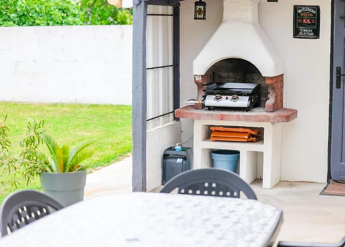 Le Saint-roch #jardin #paisible 度假居 *